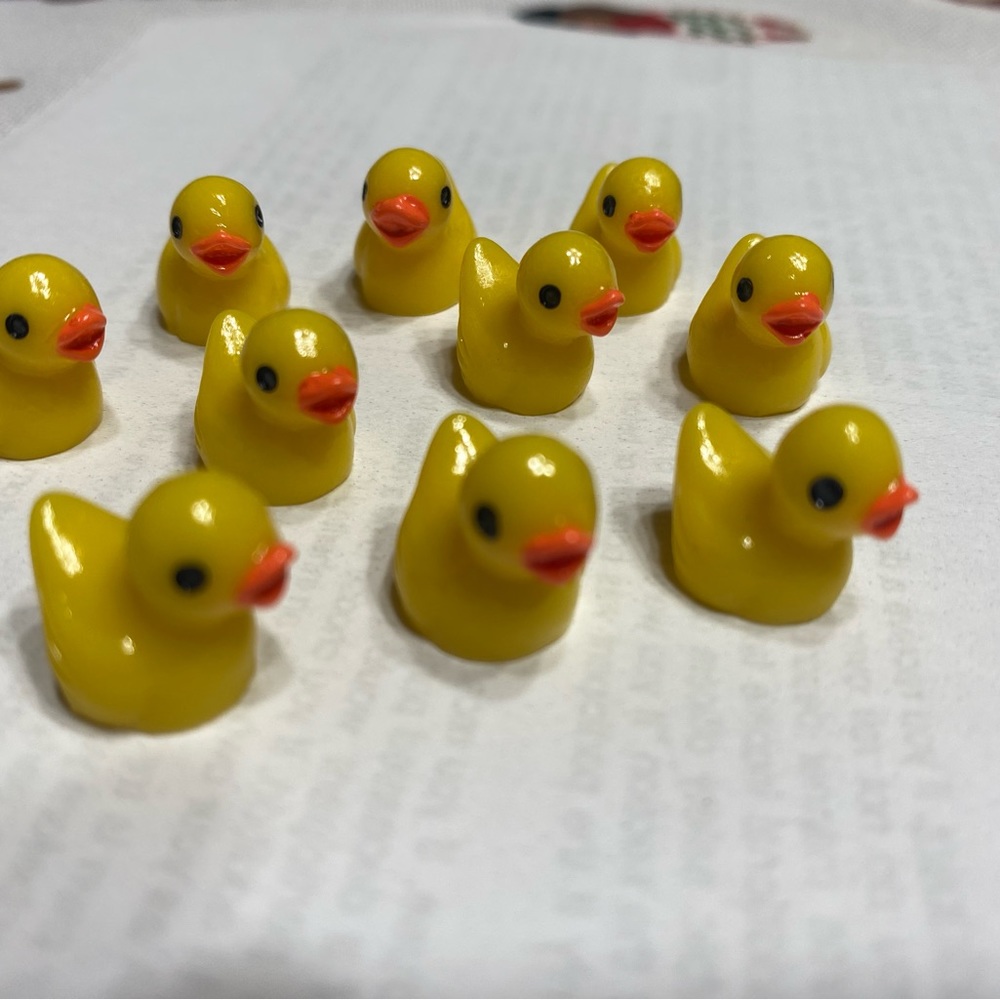 NWT MINIATURE YELLOW DUCKS